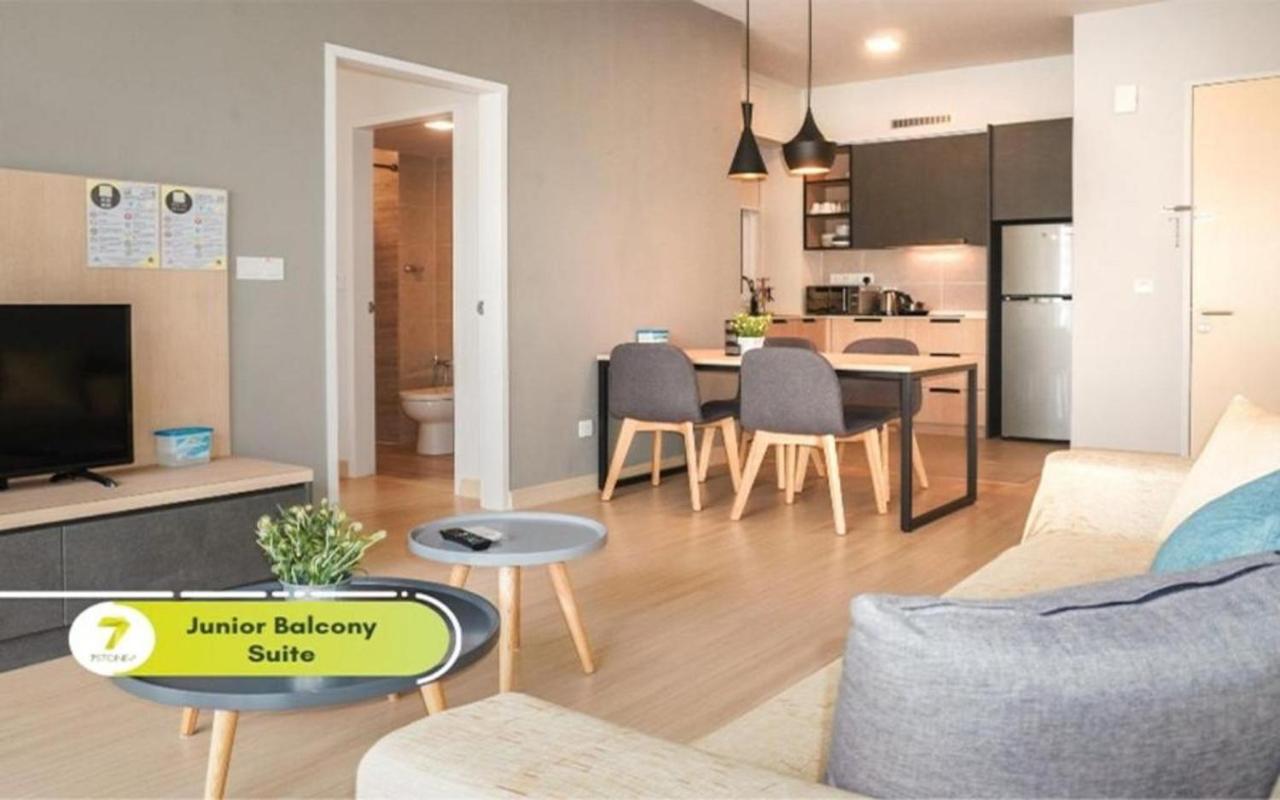 7Stonez Suites Windmill เก็นติงไฮแลนด์ ภายนอก รูปภาพ